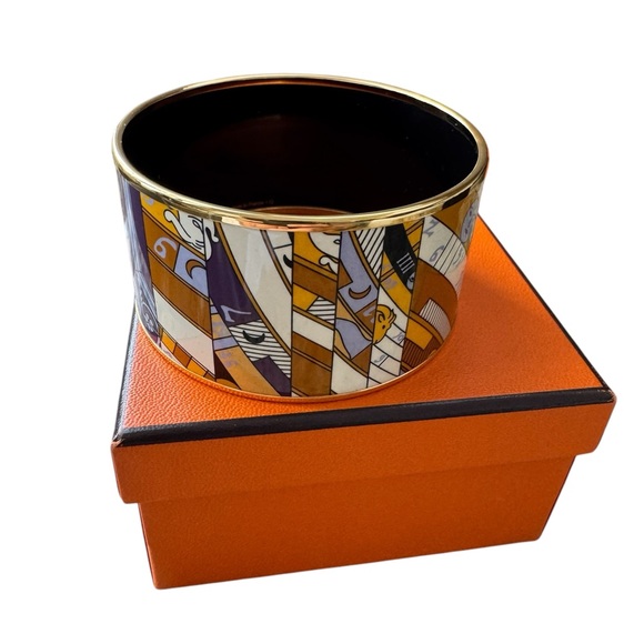 Hermes Astrologie Nouvelle Printed Enamel Goal Plated Extra Wide Bracelet - Picture 4 of 7